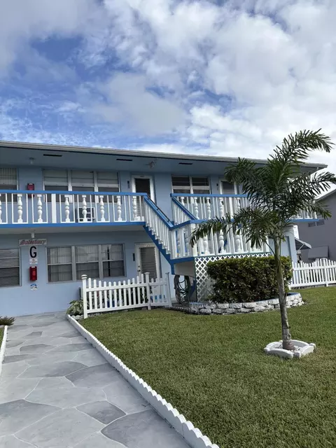 168 Salisbury G, West Palm Beach, FL 33417