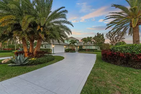 3142 SE Fairway W, Stuart, FL 34997 photo 2