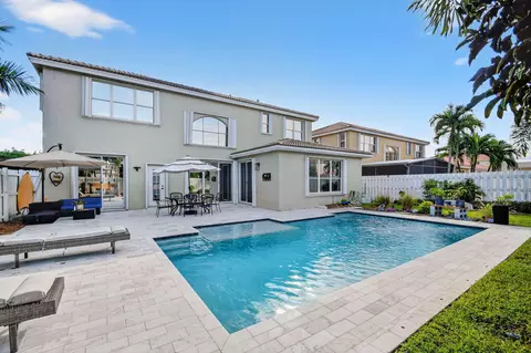 6394 Sand Hills Cir, Lake Worth, FL 33463