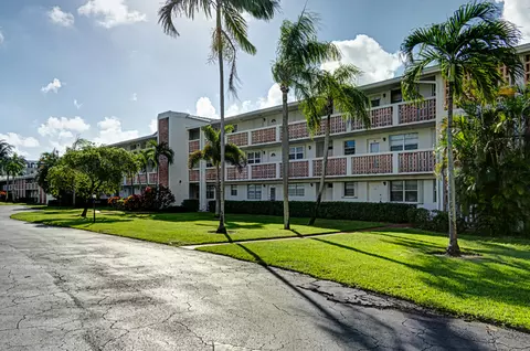 20 SE 13th St #A4, Boca Raton, FL 33432