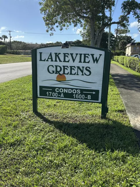1700 Dover Rd #215-A, Delray Beach, FL 33445