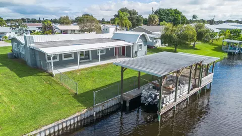 2116 SE 31st St, Okeechobee, FL 34974 photo 2