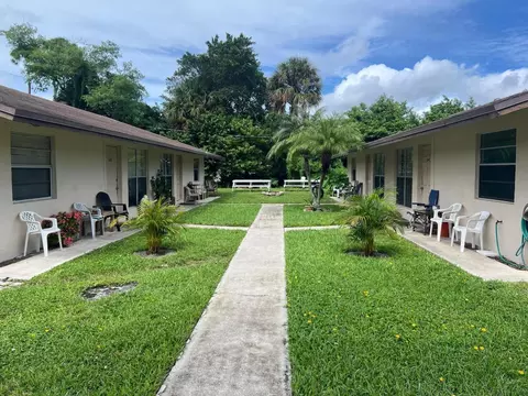 2621 SE Clayton St, Stuart, FL 34997 photo 2