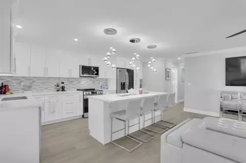 540 High Point Dr #A, Delray Beach, FL 33445