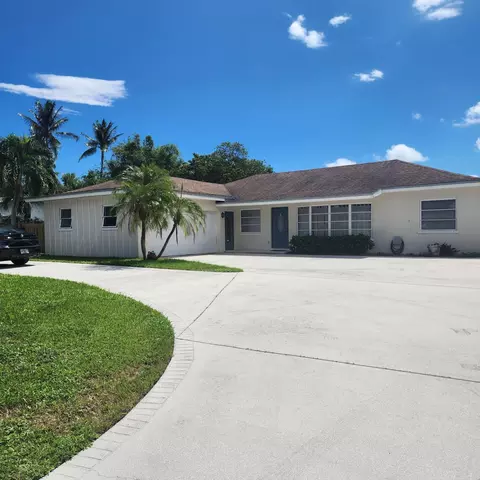 1500 Mediterranean Rd E, Lake Clarke Shores, FL 33406
