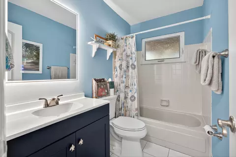 Bath - 5095 SE Manatee Ter, Stuart, FL 34997 photo 2 of 2