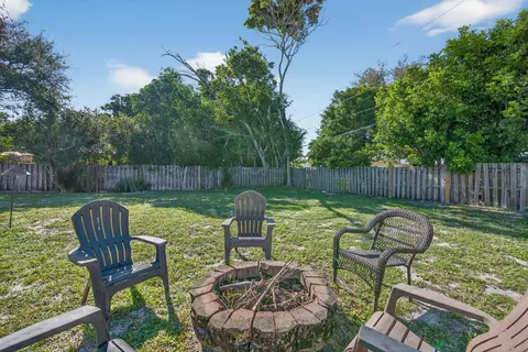 Exterior - 5095 SE Manatee Ter, Stuart, FL 34997 photo 11 of 15