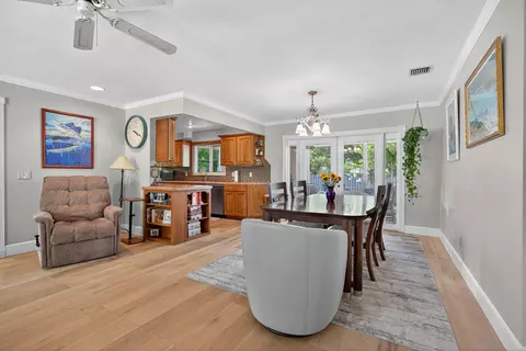 Dining - 5095 SE Manatee Ter, Stuart, FL 34997 photo 1 of 4