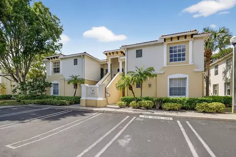 23269 Carolwood Ln #201, Boca Raton, FL 33428