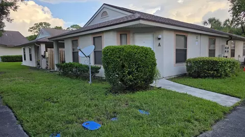 2818 Stoneway Ln #A, Fort Pierce, FL 34982