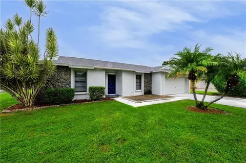 2490 4th Pl, Vero Beach, FL 32962