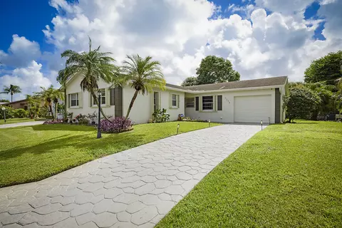 6298 Summer Sky Ln, Greenacres, FL 33463