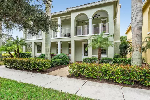 1056 Community Dr, Jupiter, FL 33458