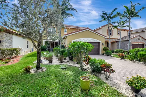 4598 Capital Dr, Lake Worth, FL 33463