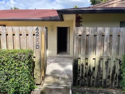 4290 Woodstock Dr #D, West Palm Beach, FL 33409
