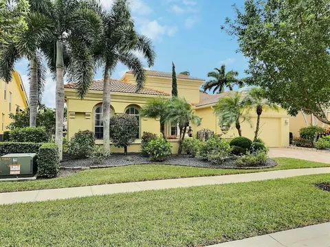 8768 Via Prestigio E, Wellington, FL 33411