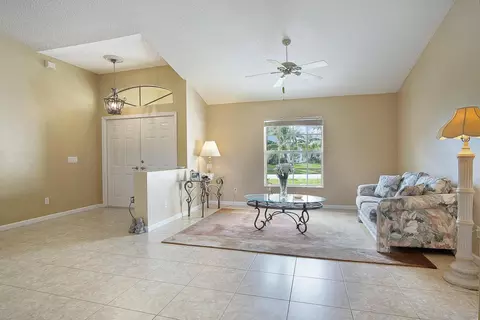 5864 NW Favian Ave, Port Saint Lucie, FL 34986