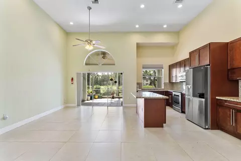 7793 Highlands Cir, Margate, FL 33063