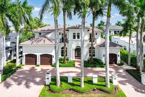 2124 W Maya Palm Dr, Boca Raton, FL 33432
