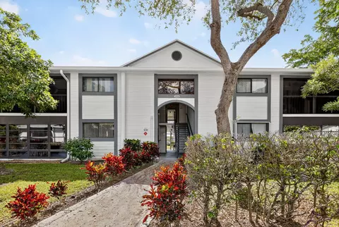 15453 Lakes Of Delray Blvd #207, Delray Beach, FL 33484