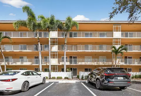 5749 Gemstone Ct #107, Boynton Beach, FL 33437