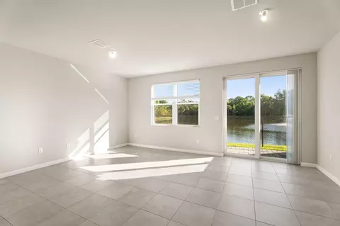 3939 SE Mentmore Ln, Stuart, FL 34997 photo 9