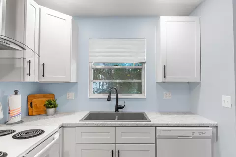 2600 SE Ocean Blvd #EE14, Stuart, FL 34996 photo 7