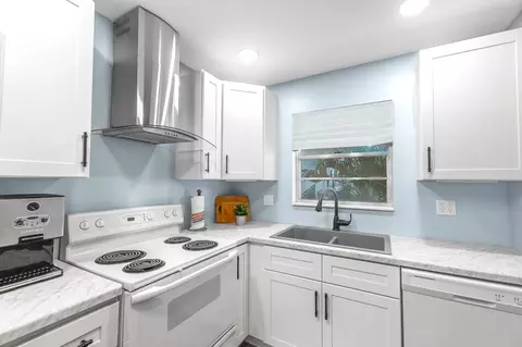2600 SE Ocean Blvd #EE14, Stuart, FL 34996 photo 6