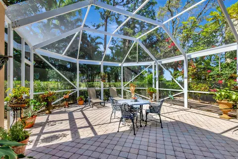 76 Via Del Corso, Palm Beach Gardens, FL 33418