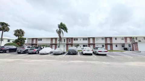 2800 W Golf Blvd #219, Pompano Beach, FL 33064