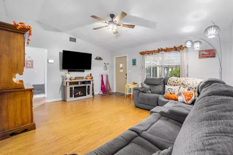 2477 SE 27th St, Okeechobee, FL 34974 photo 8