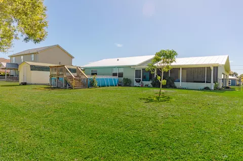 2477 SE 27th St, Okeechobee, FL 34974 photo 2