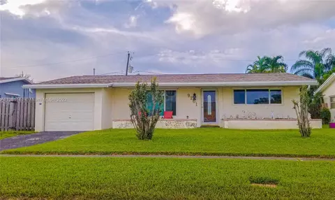 9761 NW 24th Pl, Sunrise, FL 33322