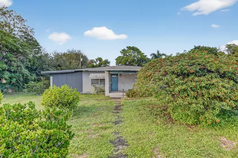 3041 Floweva St #3041/3053, Palm Springs, FL 33406