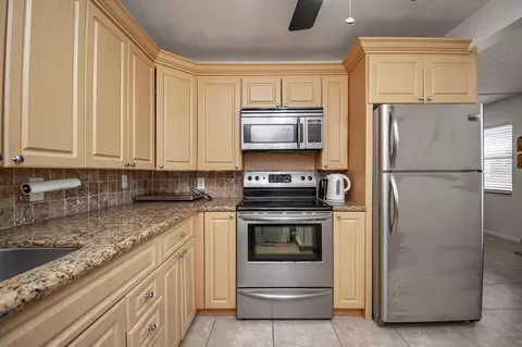 2085 Wolverton E #2085, Boca Raton, FL 33434 photo 11