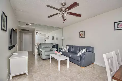 2085 Wolverton E #2085, Boca Raton, FL 33434 photo 5