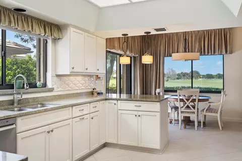 Kitchen - 6997 SE Pacific Dr, Stuart, FL 34997 photo 4 of 5