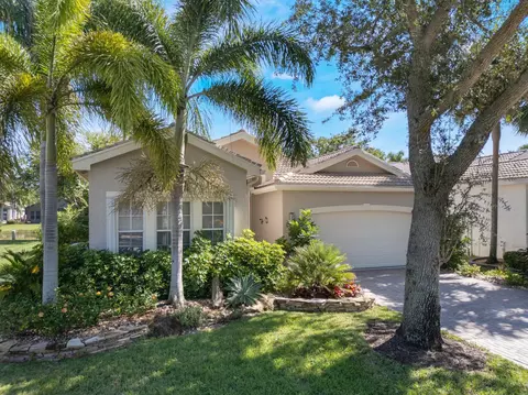 7750 Ocean Sunset Dr, Lake Worth, FL 33467