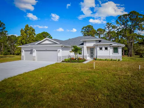 10634 Sugar Pine Dr, Fort Pierce, FL 34945