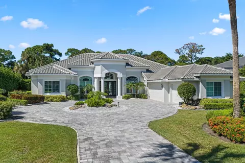 8195 Lakeview Dr, West Palm Beach, FL 33412