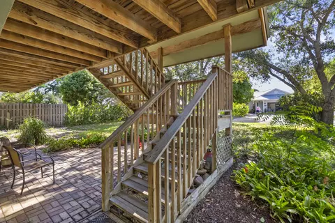 5065 SE Orange St SE, Stuart, FL 34997 photo 4