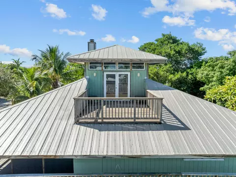 5065 SE Orange St SE, Stuart, FL 34997 photo 3
