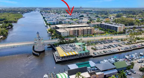 560 Horizons W #210, Boynton Beach, FL 33435