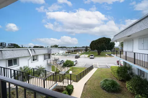 3402 Cynthia Ln #208, FL 33461