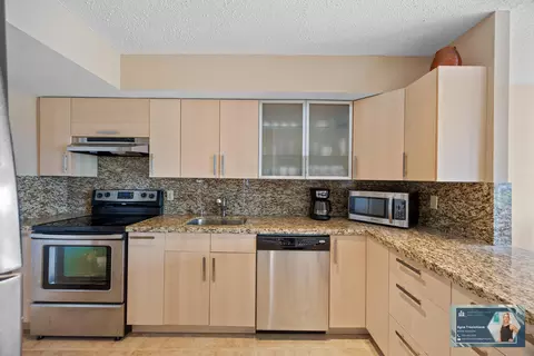 300 Diplomat Pkwy #607, Hallandale Beach, FL 33009