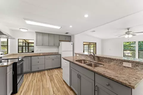 2733 SW Thunderbird Trl, Stuart, FL 34997 photo 10