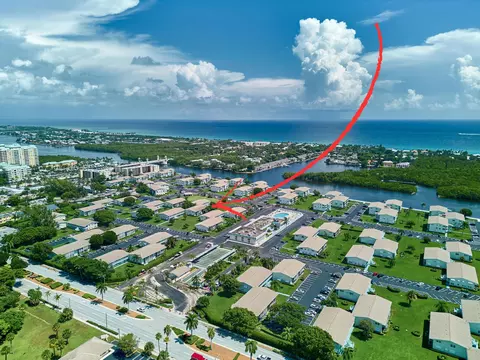320 Horizons #207, Boynton Beach, FL 33435