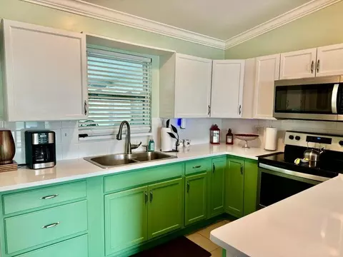 Kitchen - 5248 SE 43rd Trce, Okeechobee, FL 34974 photo 5 of 5