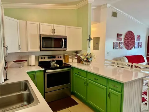 Kitchen - 5248 SE 43rd Trce, Okeechobee, FL 34974 photo 2 of 5