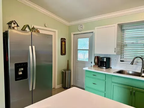 Kitchen - 5248 SE 43rd Trce, Okeechobee, FL 34974 photo 3 of 5